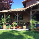 Maison De Bed & Breakfast 2*