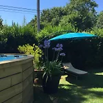 Maison De Bed & Breakfast 2*
