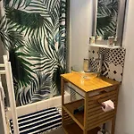 Maison De Bed & Breakfast 2*