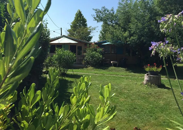 Maison De Bed & Breakfast 2*