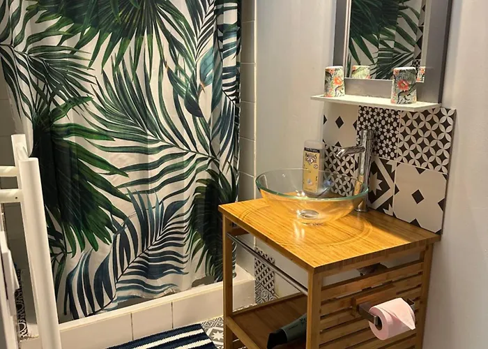 Maison De Bed & Breakfast 2*