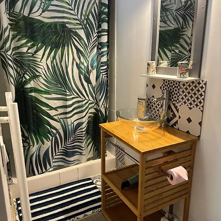 Maison De Couette-café 2*